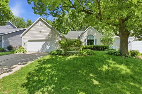 $435,000 | 7925 West Oakbrook Circle, Madison, WI 53717