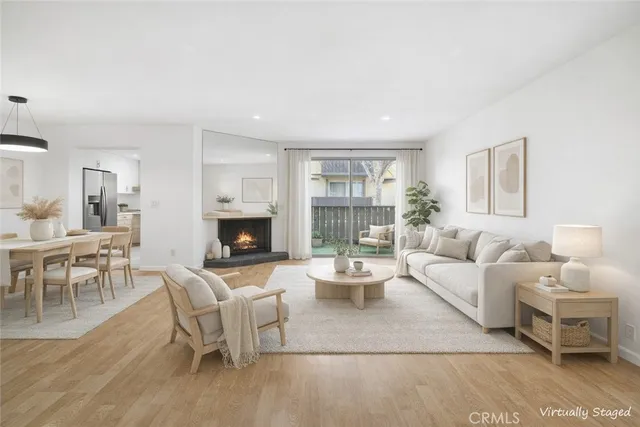 $450,000 | 15070 Victory Boulevard, Unit 103, Van Nuys, CA 91411