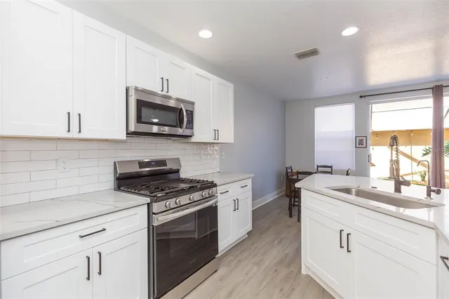 $2,650 | 10020 Tate Lane, Tampa, FL 33626