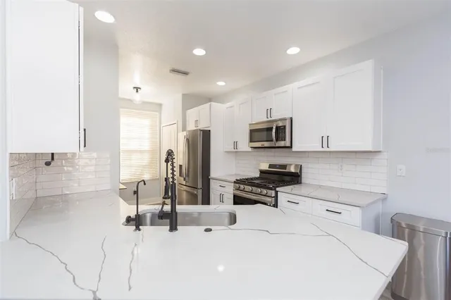 $2,650 | 10020 Tate Lane, Tampa, FL 33626