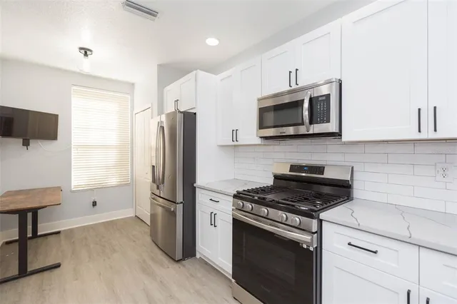 $2,650 | 10020 Tate Lane, Tampa, FL 33626