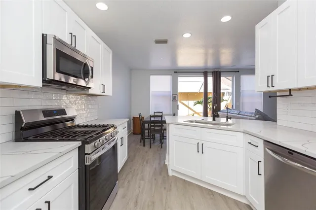 $2,650 | 10020 Tate Lane, Tampa, FL 33626