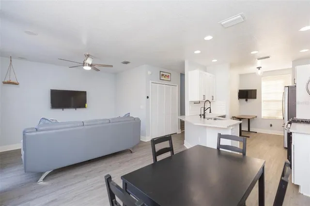 $2,650 | 10020 Tate Lane, Tampa, FL 33626