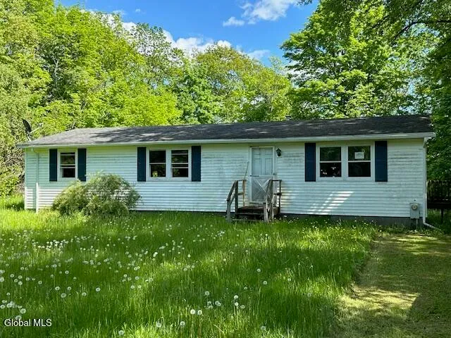 $99,900 | 34 Village Lane North, Ticonderoga, NY 12883