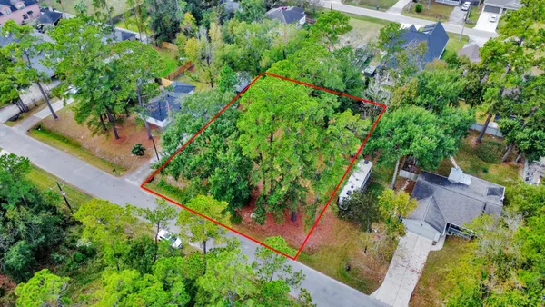 an aerial view of a yard