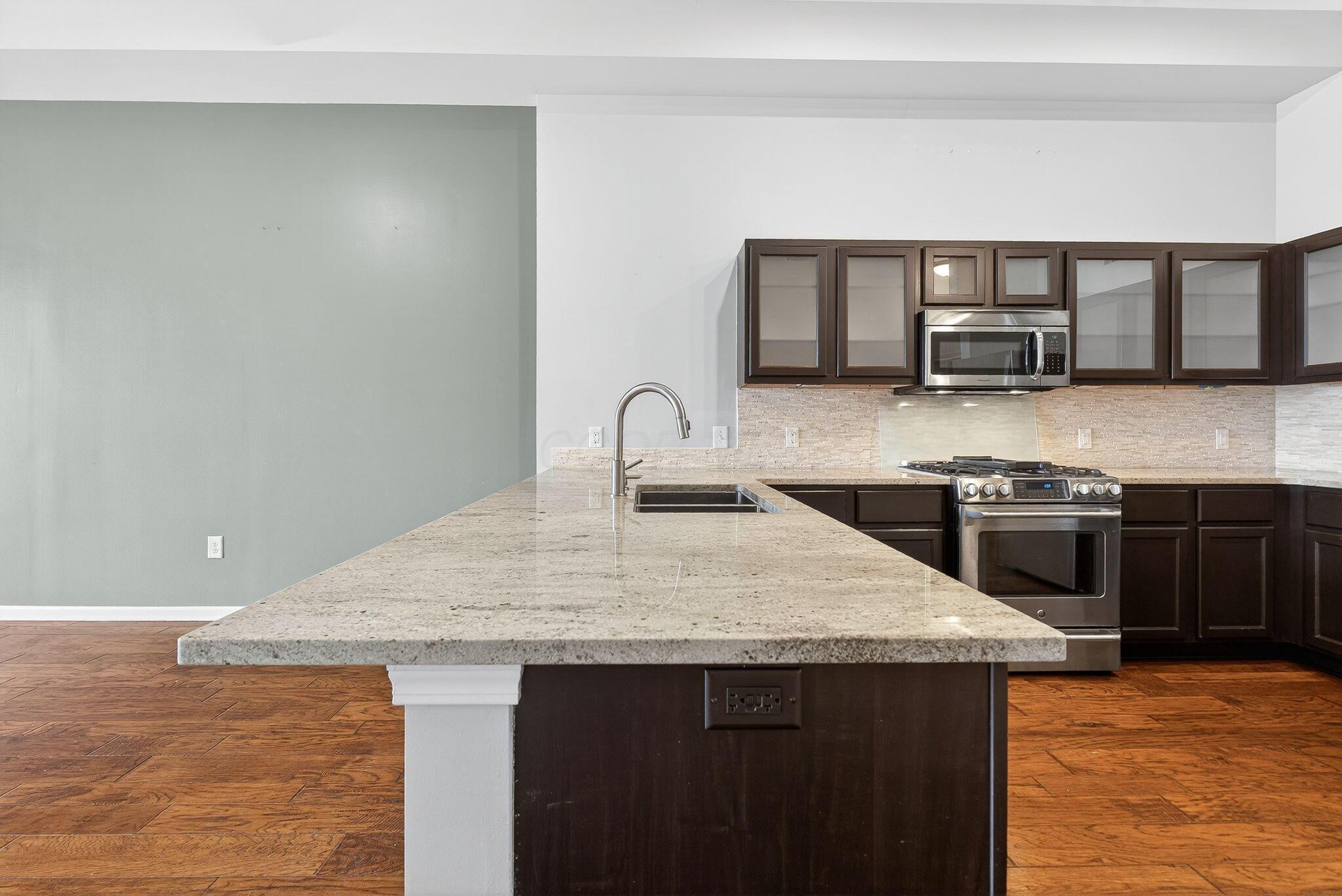 10 East Weber Road, Unit 402 Columbus, OH 43202 - Photo 30 of 78 10 E Weber 402 (Interior)-8