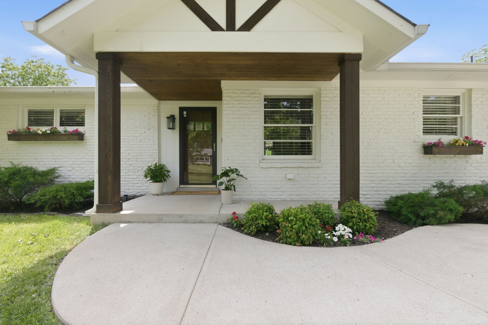1225 Davidson Road Nashville, TN 37205 - Photo 3 of 47 Gallery Image 3