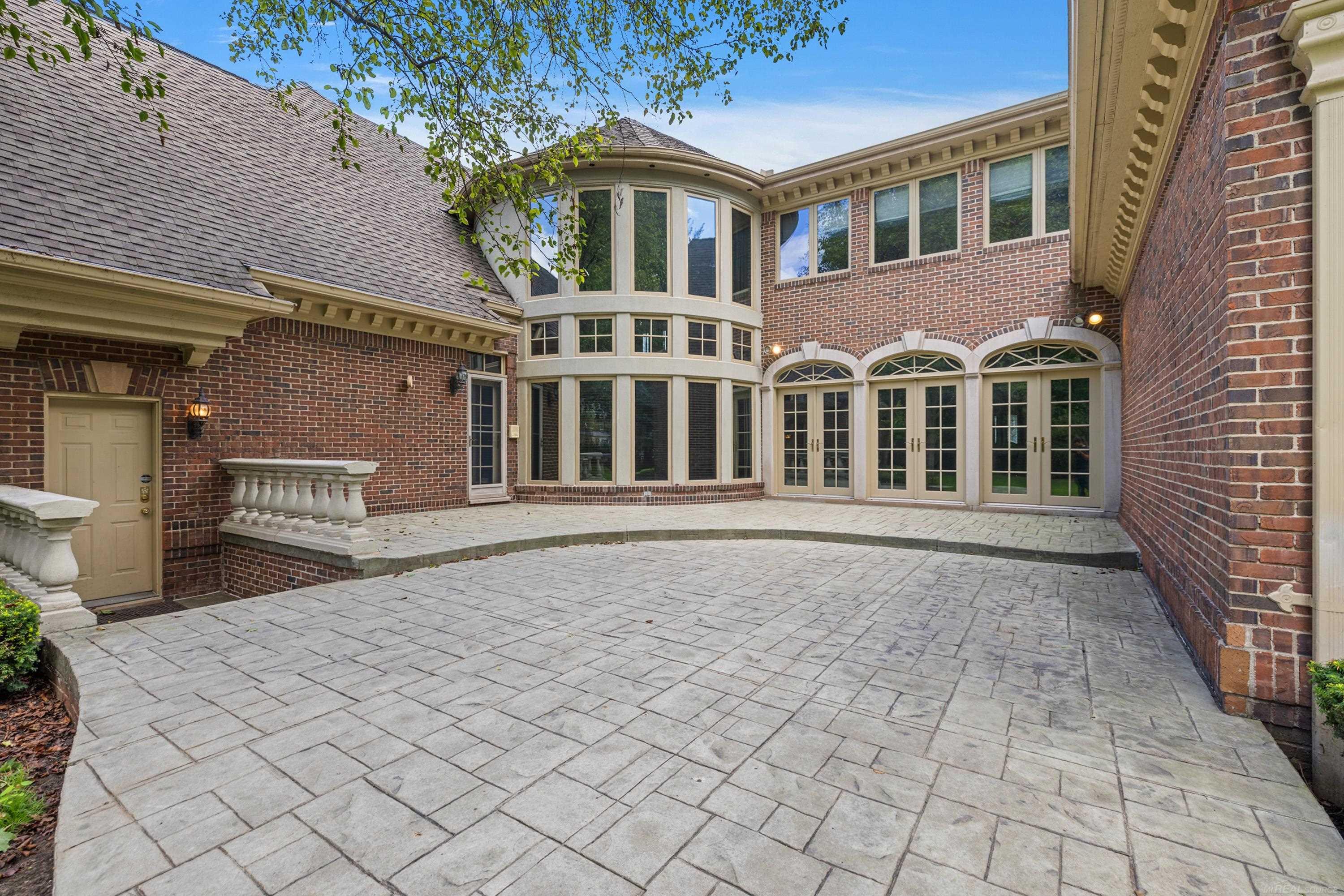 555 Lake Shore Road Grosse Pointe, MI 48236 - Photo 81 of 94 50164218-B3269904-AB10-49BF-9DDD-22B968605255.JPG
