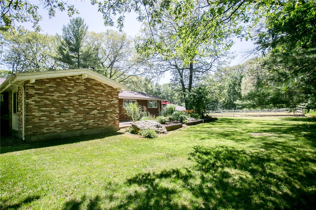 475 Green Bush Road Warwick, RI 02818 - Photo 3 of 39 Gallery Image 3