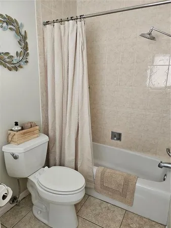 $1,600 | 220 Park Boulevard North, Unit 202, Venice, FL 34285