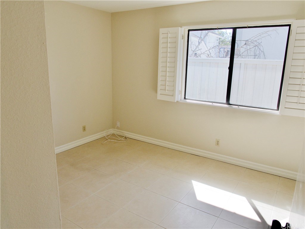 15 Robinsong, Unit 160 Irvine, CA 92614 - Photo 18 of 31 2nd bedroom