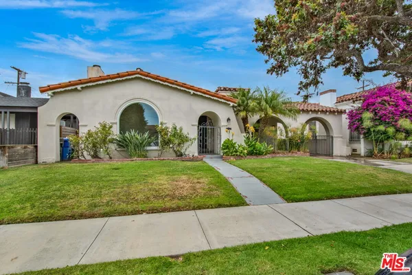 $5,750 | 4126 South Bronson Avenue, Los Angeles, CA 90008