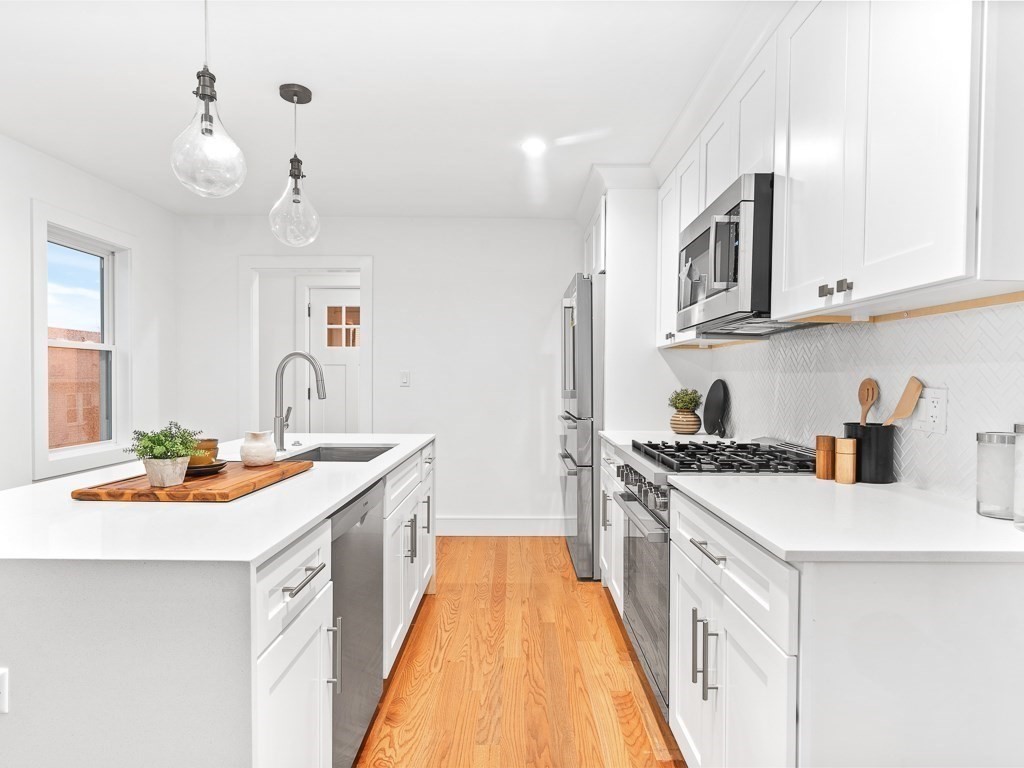 60 Governor Winthrop Road, Unit 60 Somerville, MA 02145 - Photo 2 of 19 Gallery Image 2