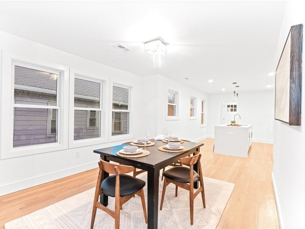 60 Governor Winthrop Road, Unit 60 Somerville, MA 02145 - Photo 4 of 19 Gallery Image 4