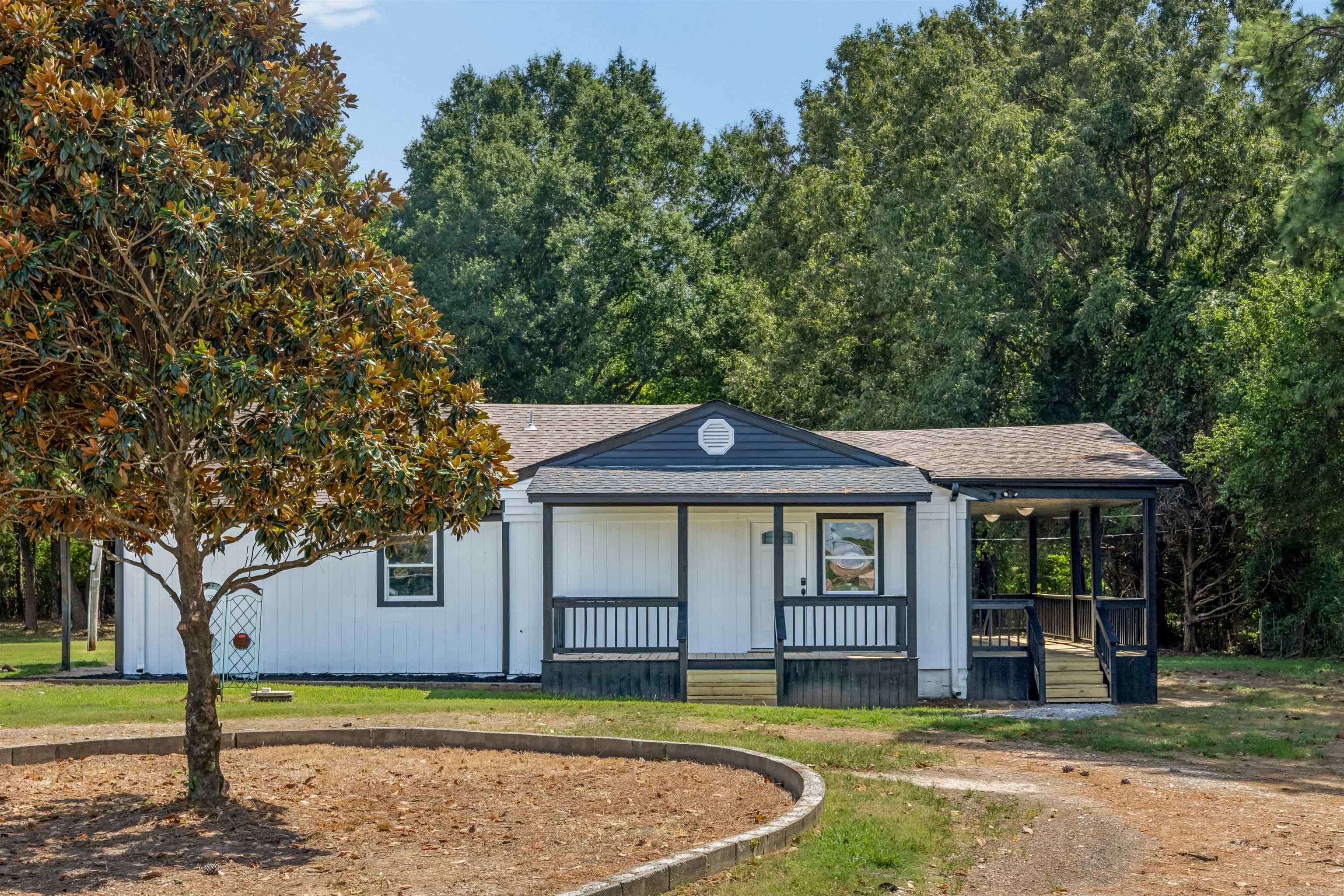 13301 Goodman Road Olive Branch, MS 38654 - Photo 3 of 29 Gallery Image 3