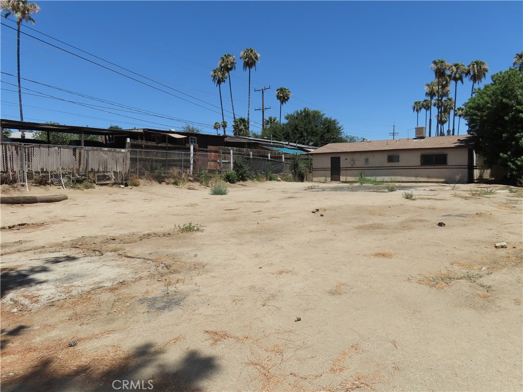 925 Navajo Road Perris, CA 92570 - Photo 13 of 14