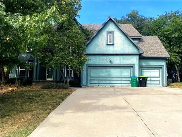 $399,900 | 2634 Southwest Wintervalley Drive, Lee's Summit, MO 64081