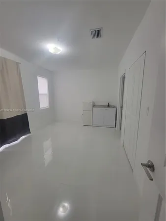 $1,300 | 24600 Southwest 129th Avenue, Unit 9, Homestead, FL 33032