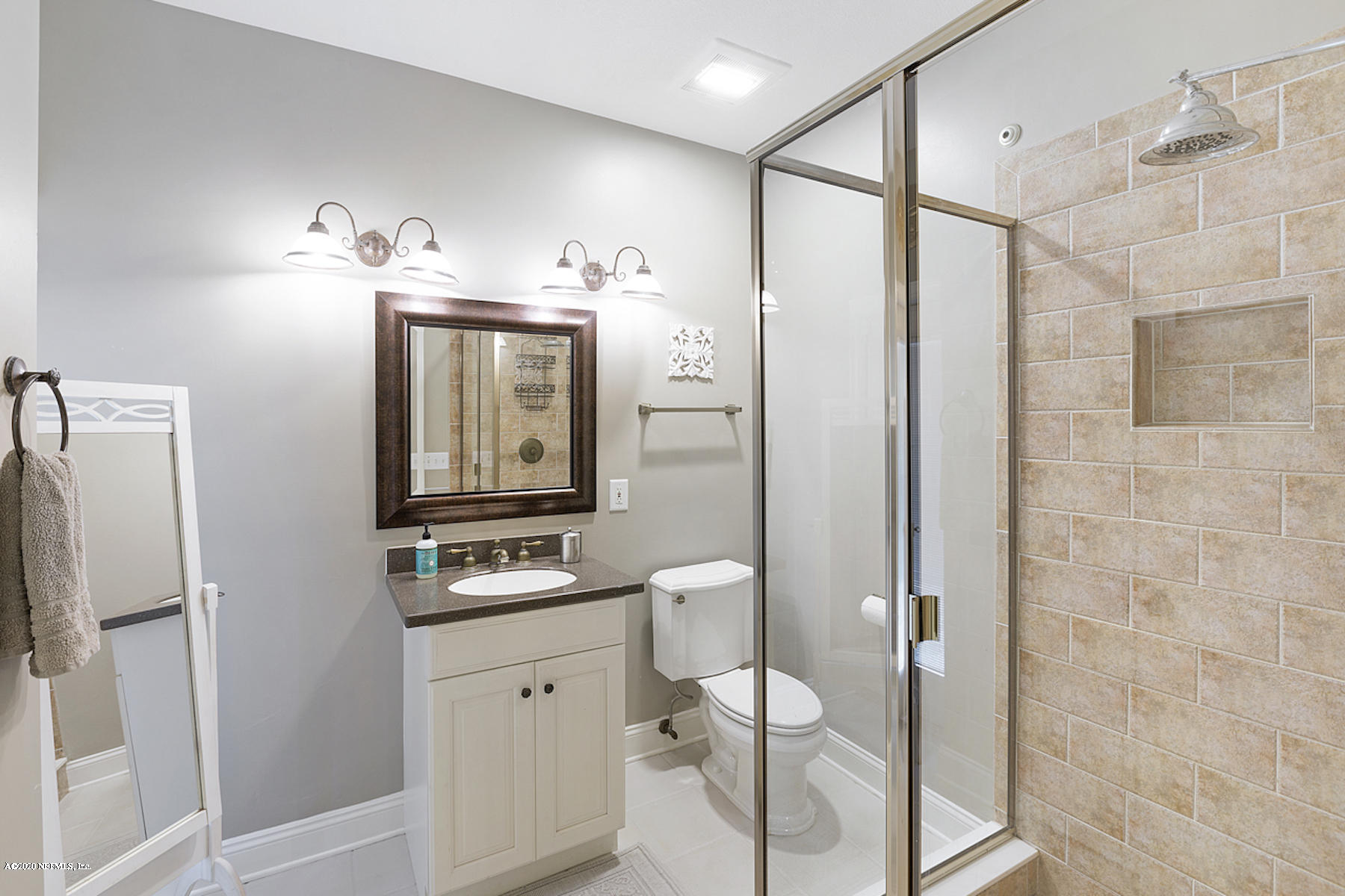 3674 Hilliard Road Jacksonville, FL 32217 - Photo 28 of 31 Bathroom 3