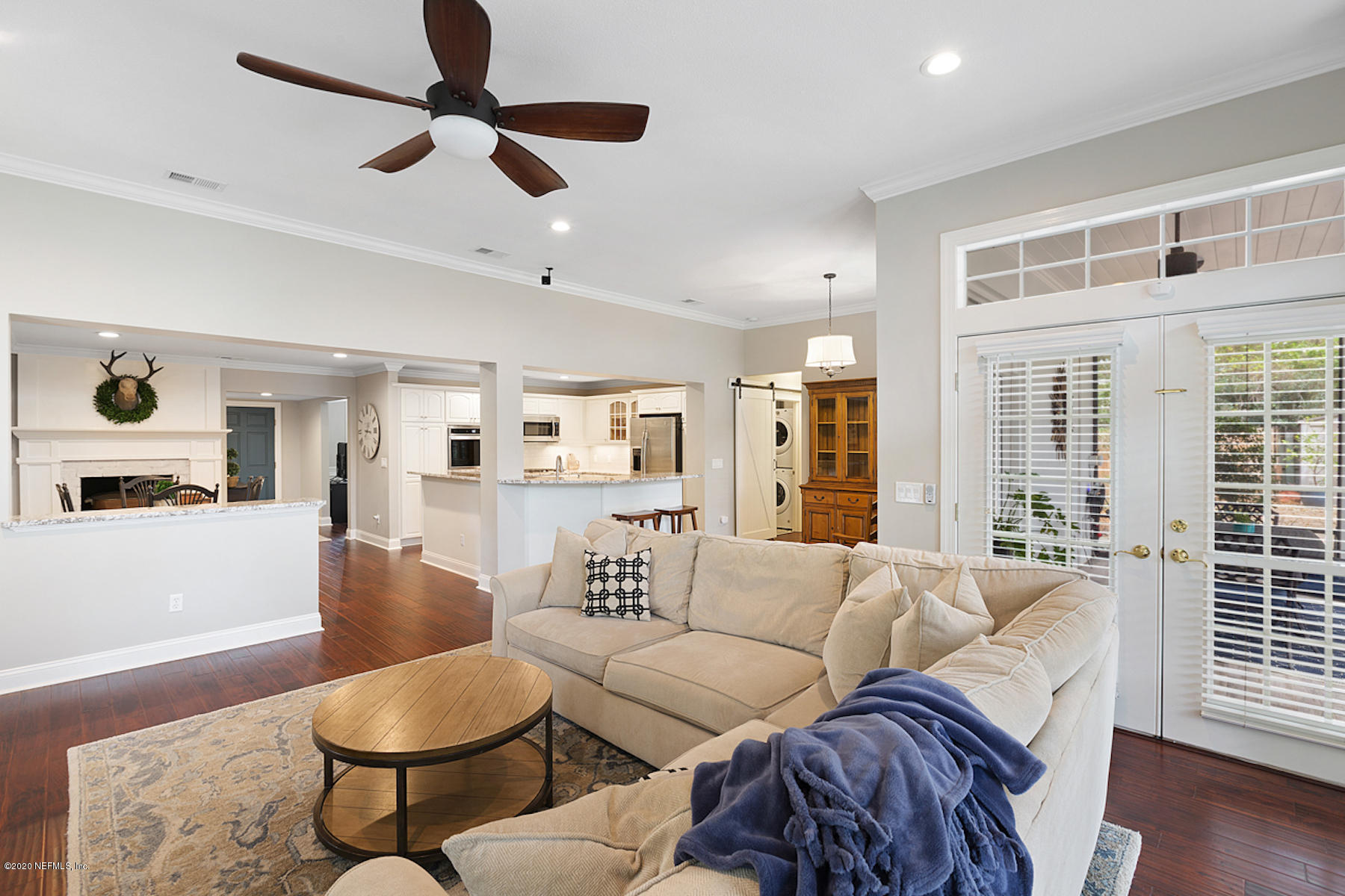 3674 Hilliard Road Jacksonville, FL 32217 - Photo 9 of 31 Family Room with View of Backyard
