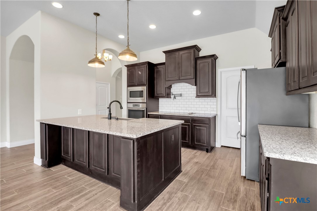 2912 Countryside Path Seguin, TX 78155 - Photo 4 of 36