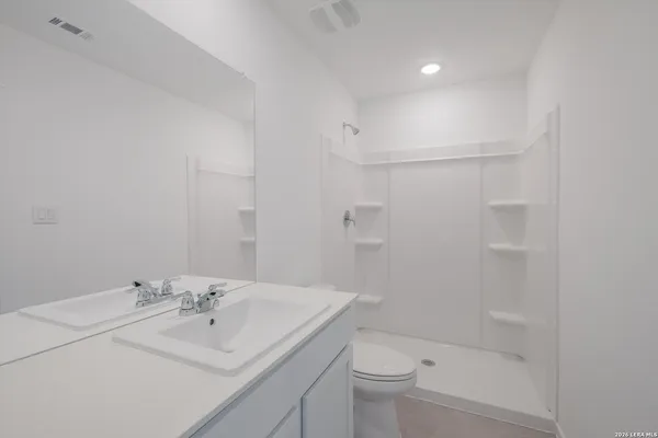 $1,450 | 7422 India Star, San Antonio, TX 78263