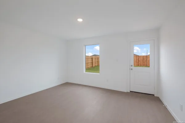 $1,450 | 7422 India Star, San Antonio, TX 78263