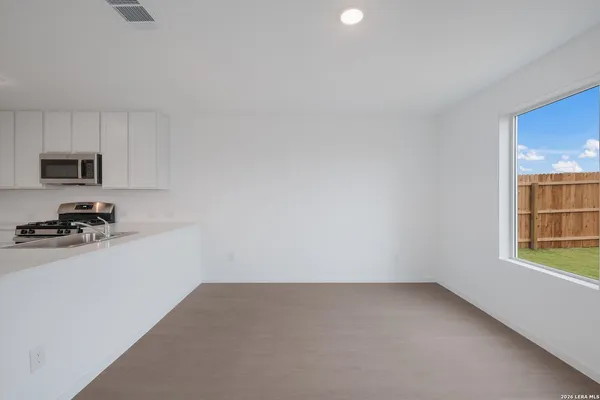 $1,450 | 7422 India Star, San Antonio, TX 78263