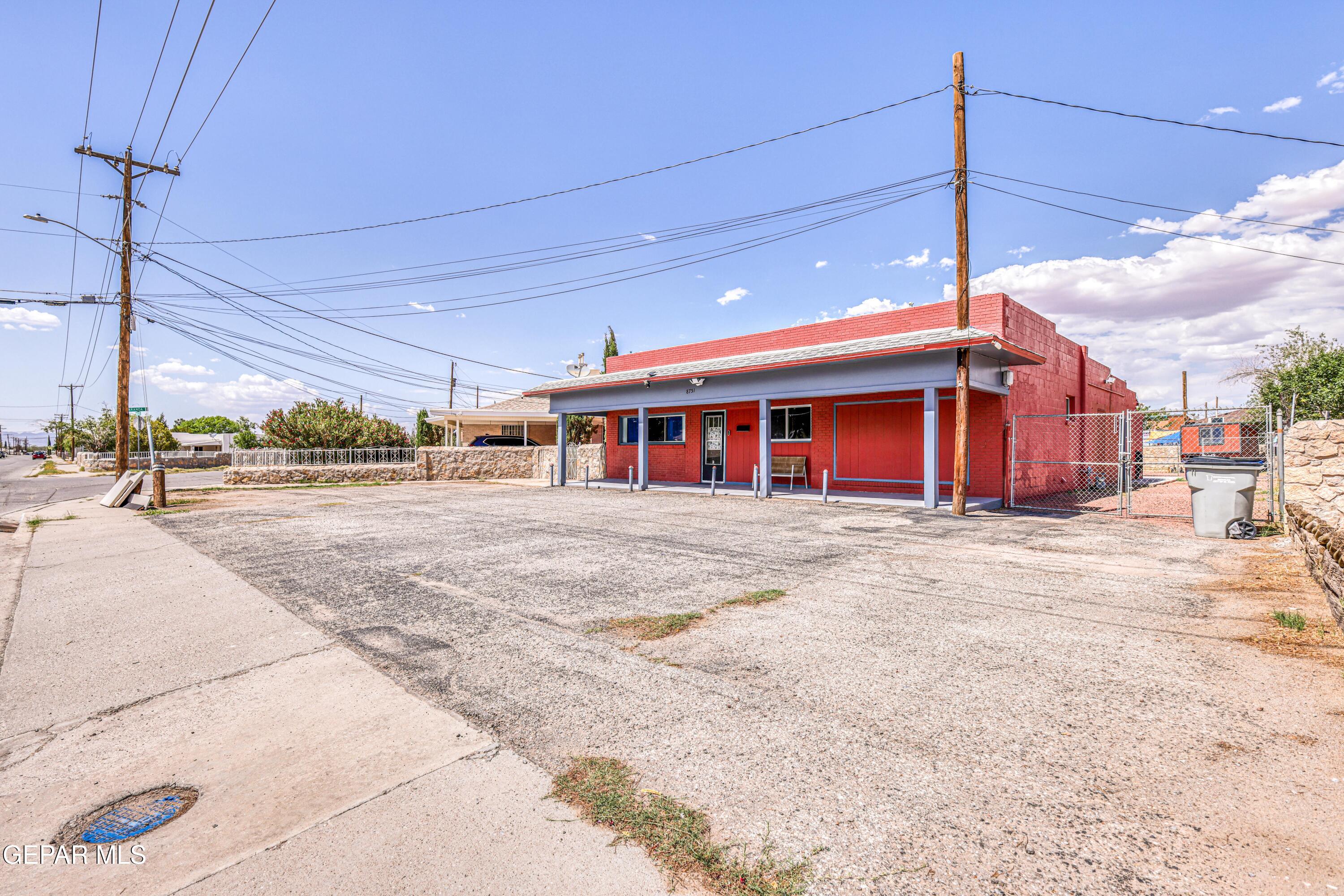 8751 Winchester Road El Paso, TX 79907 - Photo 5 of 65 5