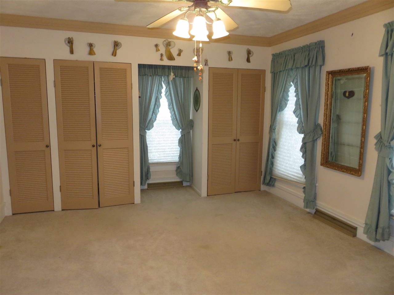 302 East 2nd Street Perry, MI 48872 - Photo 9 of 20 31272696-8.JPG