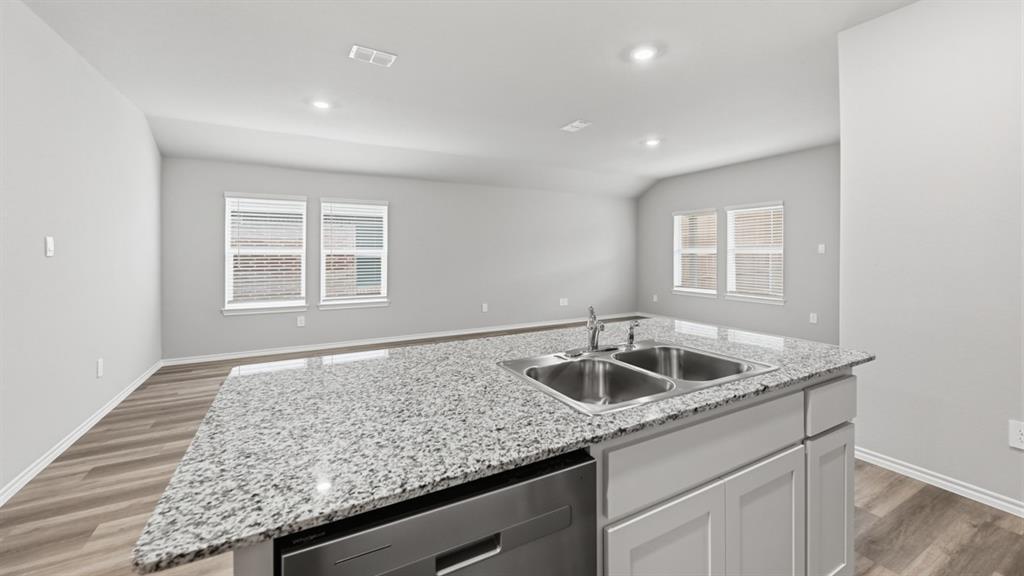 1906 Cherokee Lane Cleburne, TX 76033 - Photo 2 of 28