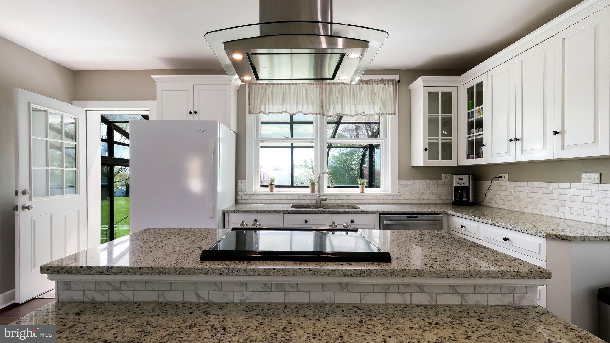 423 South Ridge Road Perkasie, PA 18944 - Photo 10 of 28 Counter top