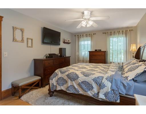 15 Rowe Hill Road Stoneham, MA 02180 - Photo 21 of 29 Gallery Image 21