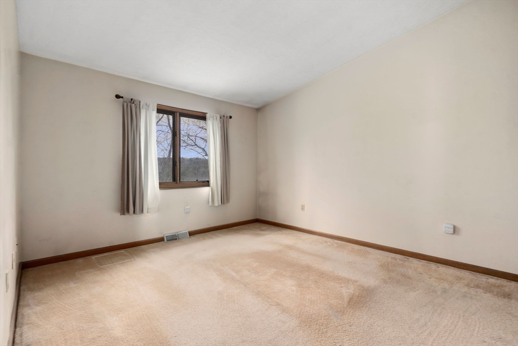 60 Londonderry Road, Unit 60 Grafton, MA 01519 - Photo 15 of 24 Gallery Image 15