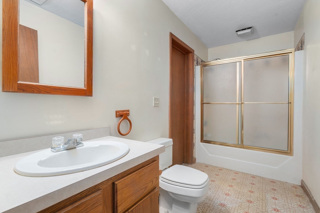 60 Londonderry Road, Unit 60 Grafton, MA 01519 - Photo 17 of 24 Gallery Image 17
