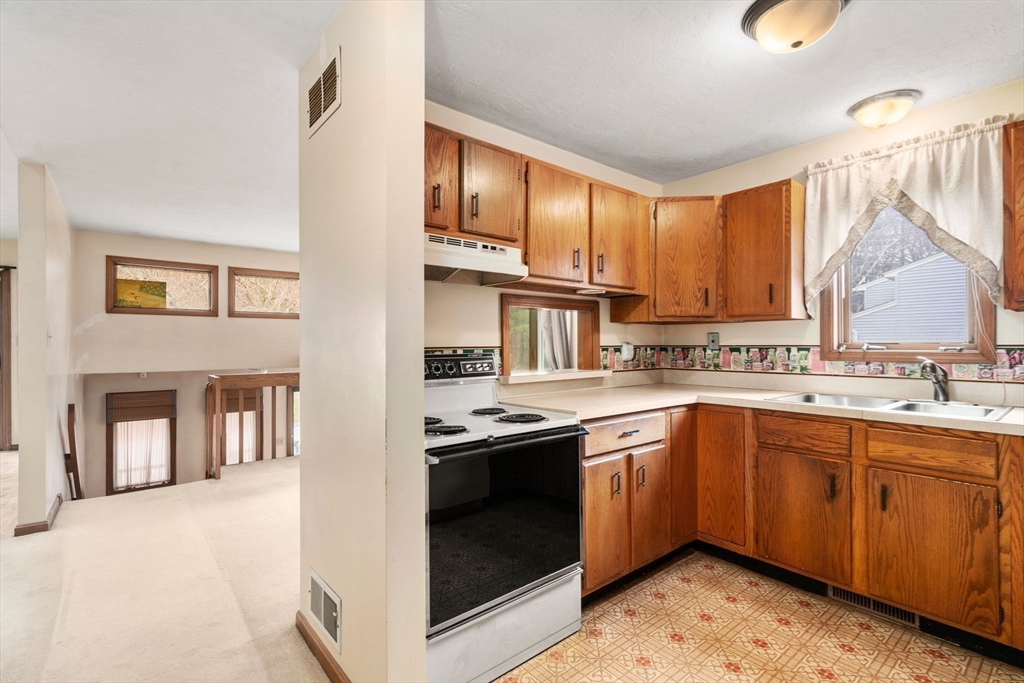 60 Londonderry Road, Unit 60 Grafton, MA 01519 - Photo 5 of 24 Gallery Image 5