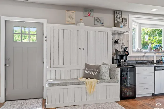 $379,950 | 4815 Cheyenne Lane, McLouth, KS 66054