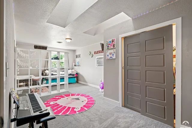 $379,950 | 4815 Cheyenne Lane, McLouth, KS 66054