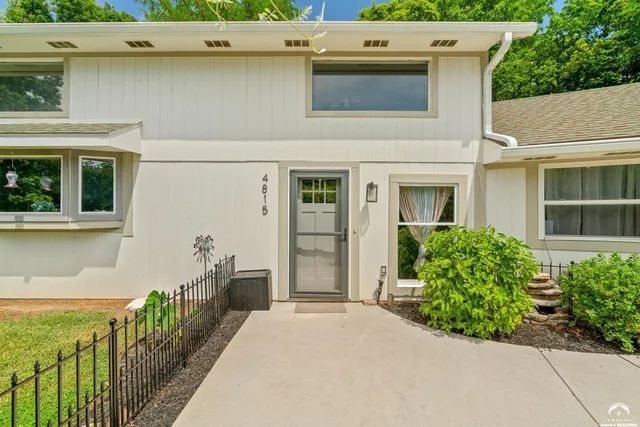 $379,950 | 4815 Cheyenne Lane, McLouth, KS 66054