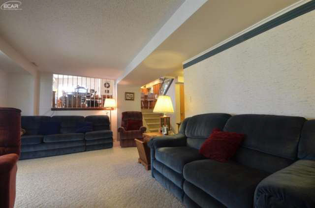 8228 Barden Road Davison, MI 48423 - Photo 28 of 36 21176473-27.JPG