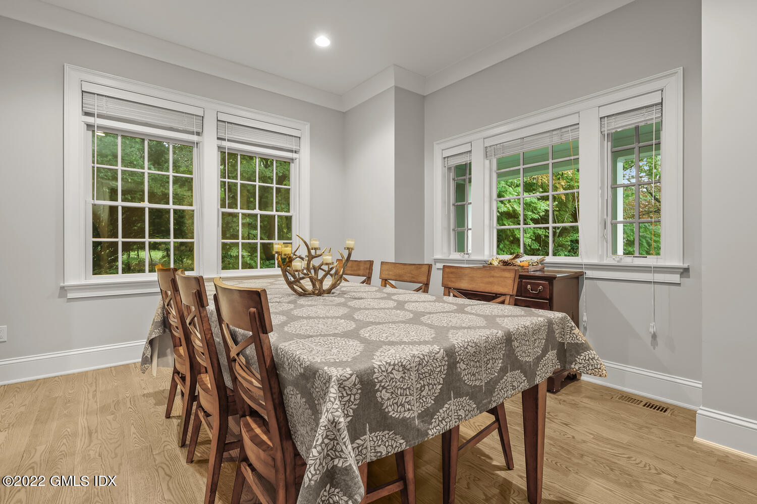24 Neil Lane Riverside, CT 06878 - Photo 14 of 36 a dining room with furniture and window