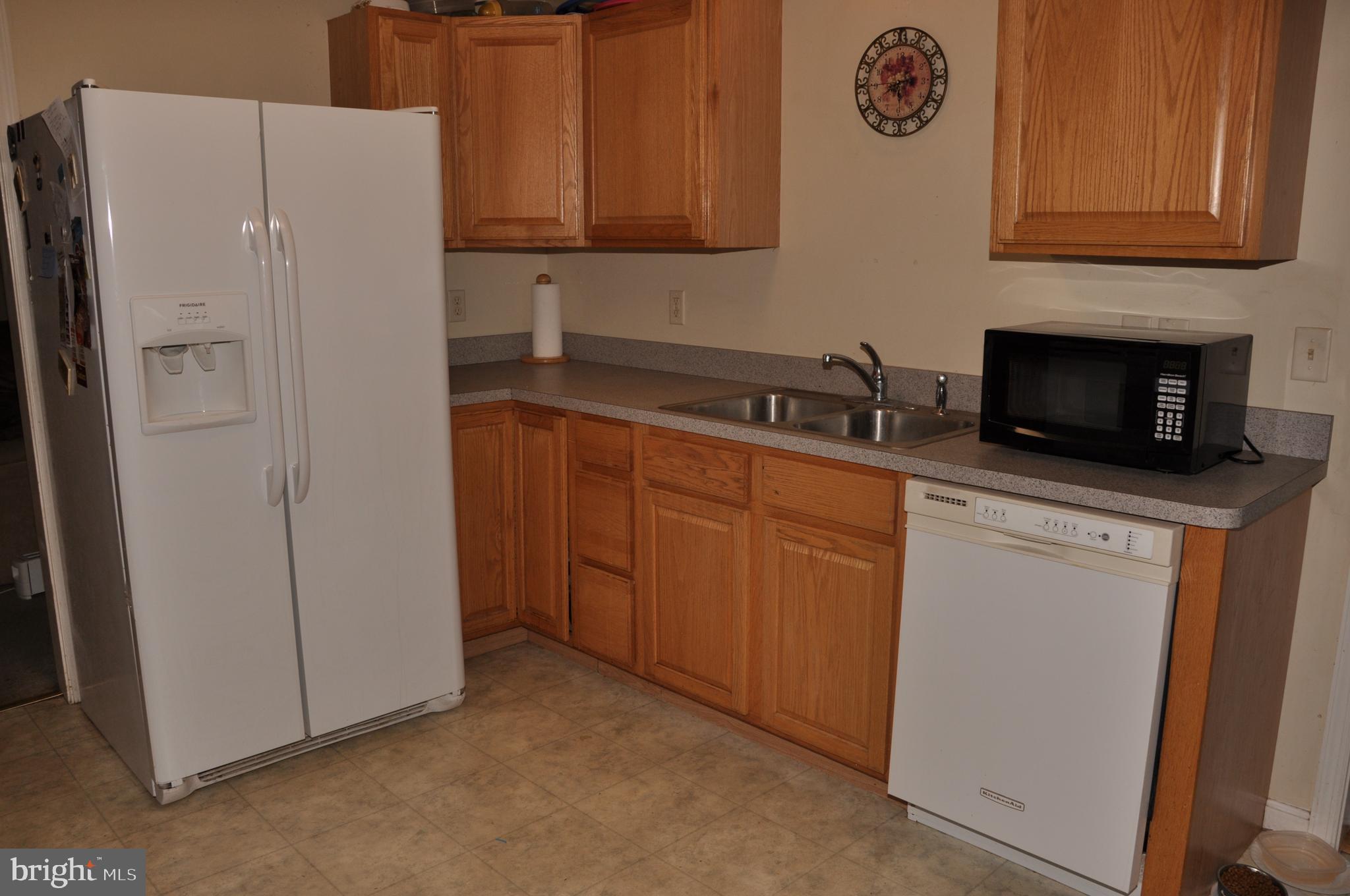 92 River Bend Road Kearneysville, WV 25430 - Photo 12 of 27 Kitchen