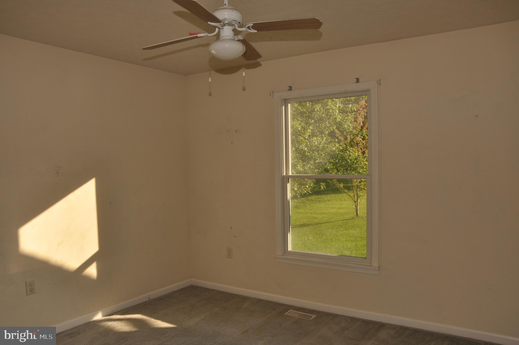 92 River Bend Road Kearneysville, WV 25430 - Photo 16 of 27 Bedroom