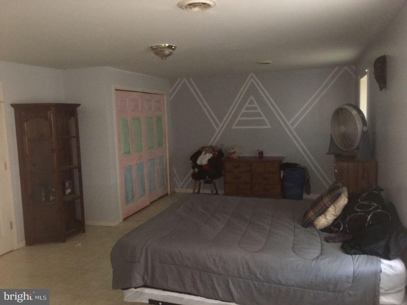 92 River Bend Road Kearneysville, WV 25430 - Photo 23 of 27 Lower level 4th bedroom