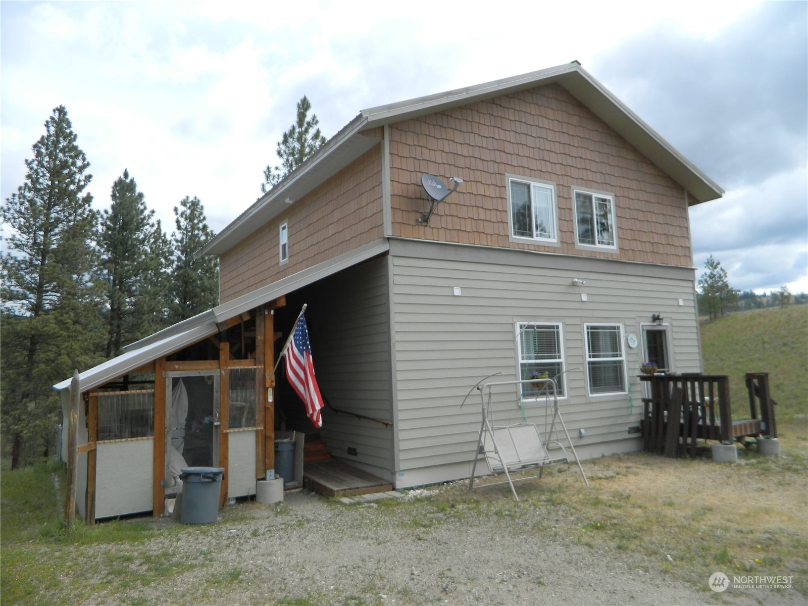 16 King Road Tonasket, WA 98855 - Photo 2 of 34 a backyard of a house