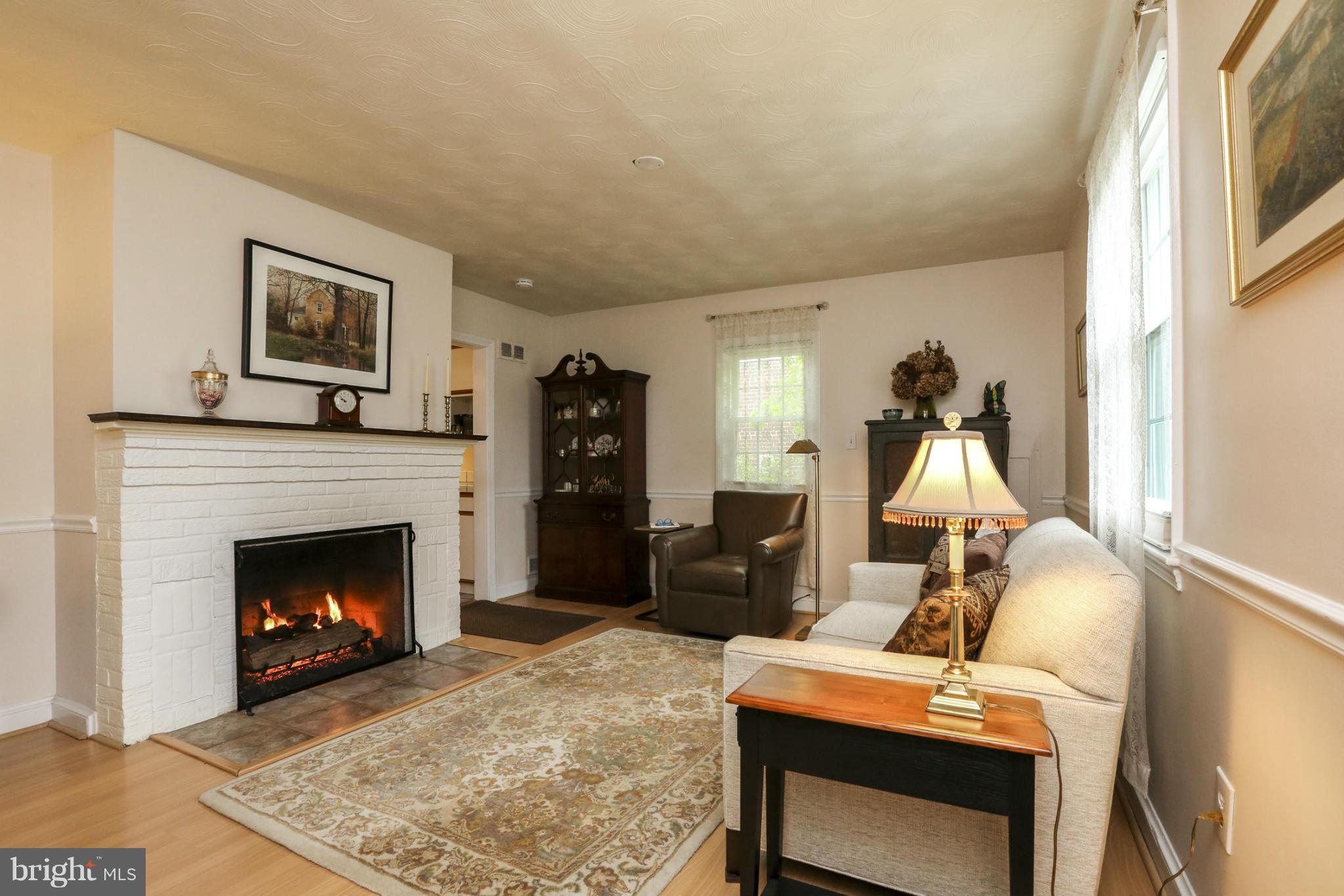3006 Collins Avenue Silver Spring, MD 20902 - Photo 2 of 30 Living Room