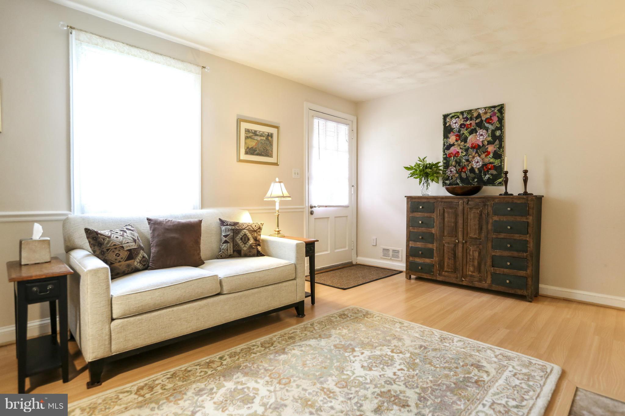 3006 Collins Avenue Silver Spring, MD 20902 - Photo 24 of 30 Living Room