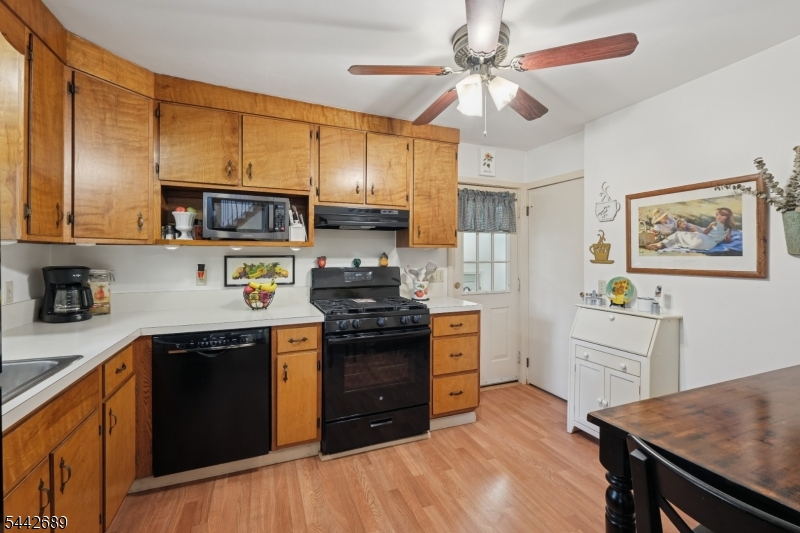 158 Maple Street New Providence, NJ 07974 - Photo 18 of 42