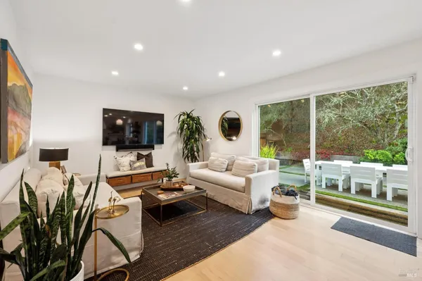 $2,595,000 | 341 Fairway Drive, Novato, CA 94949