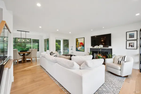 $2,595,000 | 341 Fairway Drive, Novato, CA 94949